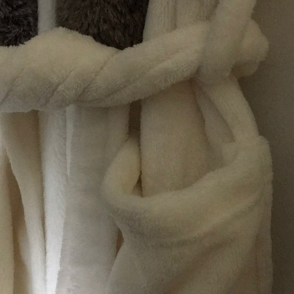 Plush Long Robe, OS - Picture 5 of 7